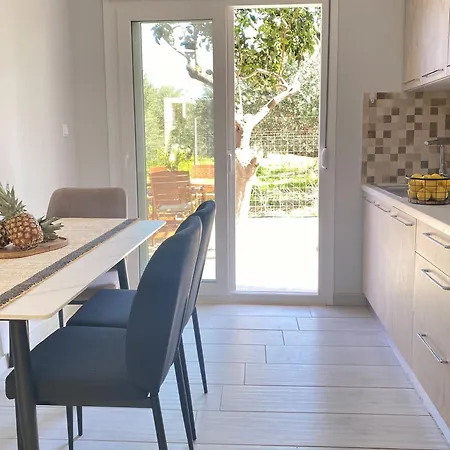 Yvonne's House شقة *