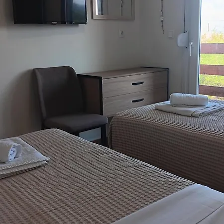 Yvonne's House * خانيا