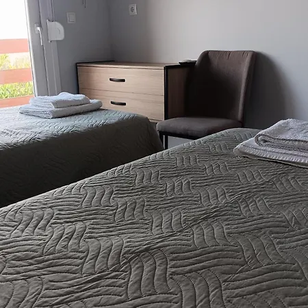 Yvonne's House Apartment *