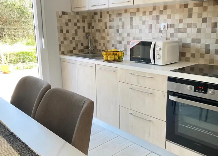 Yvonne's House Ханья